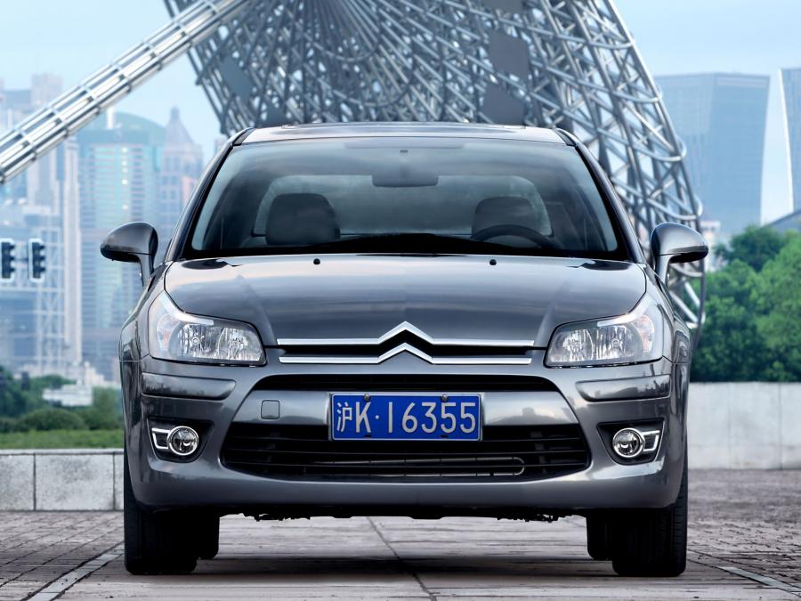  Citroen C-Quatre Sedan 2009 года  (фото 11 из 15)